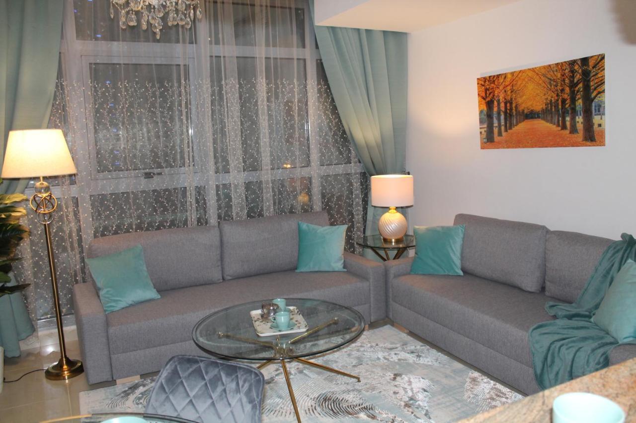 Newly Furnished One Bedroom Apartment Next To Metro & Beach In Marina Residence Dubai Exterior foto