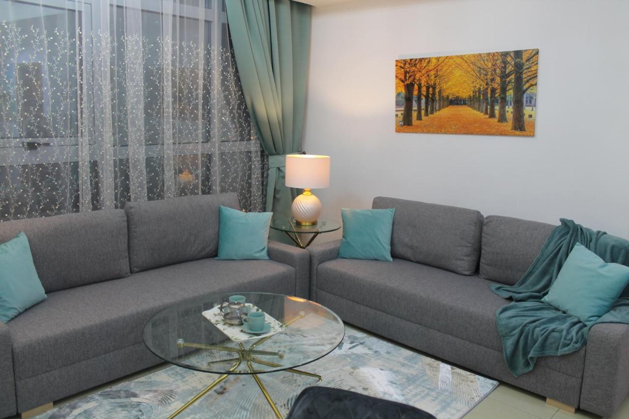 Newly Furnished One Bedroom Apartment Next To Metro & Beach In Marina Residence Dubai Exterior foto