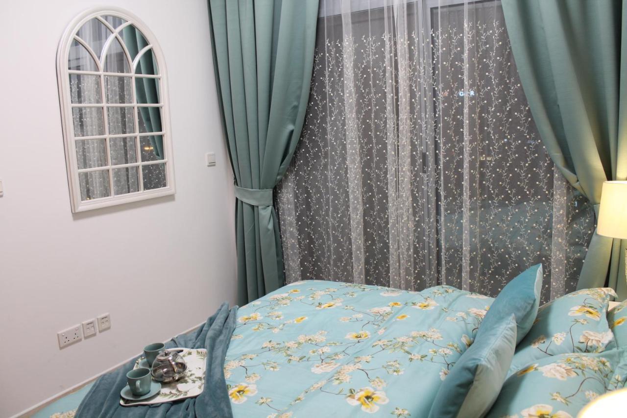 Newly Furnished One Bedroom Apartment Next To Metro & Beach In Marina Residence Dubai Exterior foto